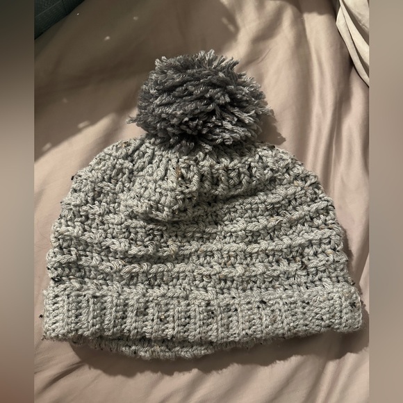 Cozy Gray Knit Pom-Pom Beanie - Picture 1 of 1
